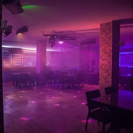 Comet Deluxe شقة فندقية مرمريس